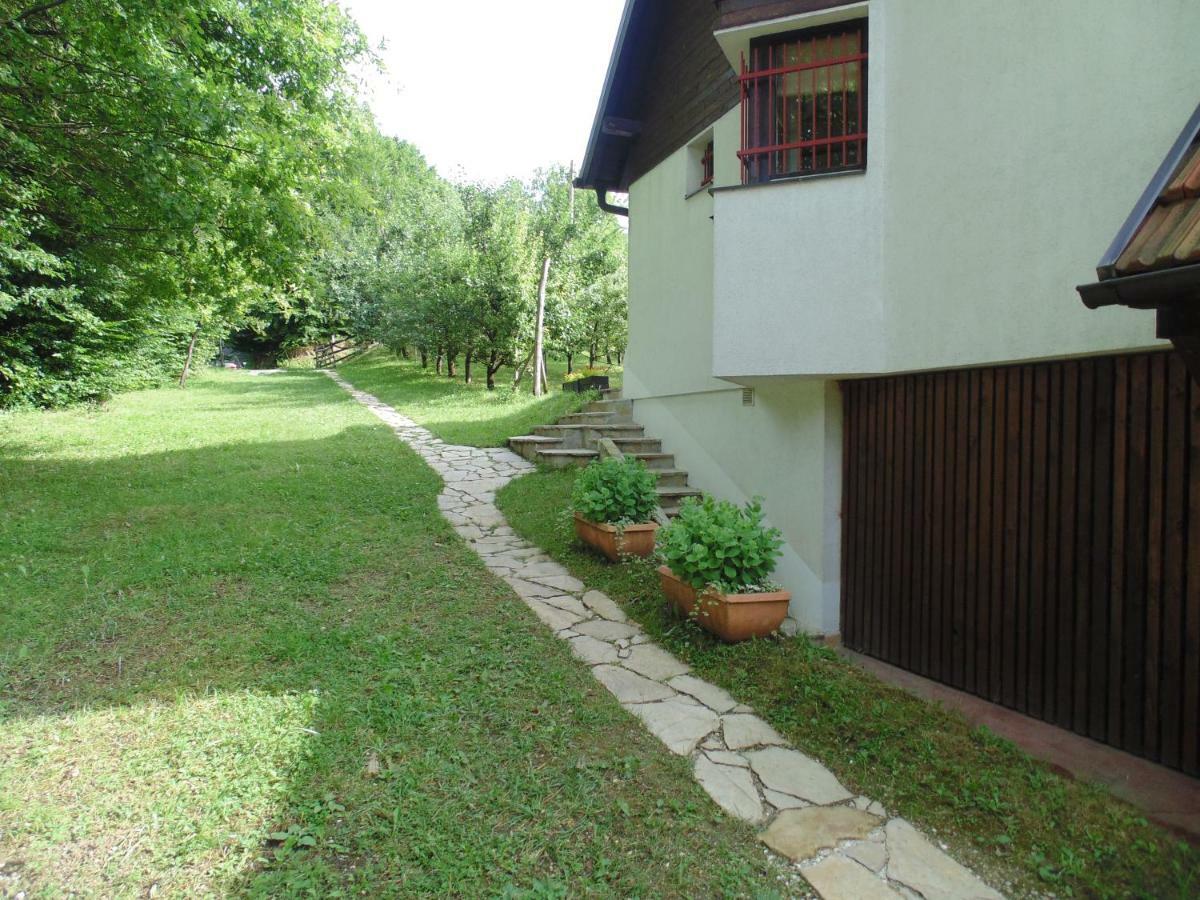 Holiday Home Alibegovic Високо Экстерьер фото